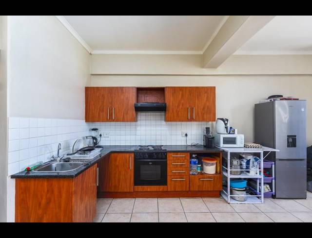 2 BEDROOM APARTMENT FOR SALE IN CAPE TOWN CITY CENTRE
